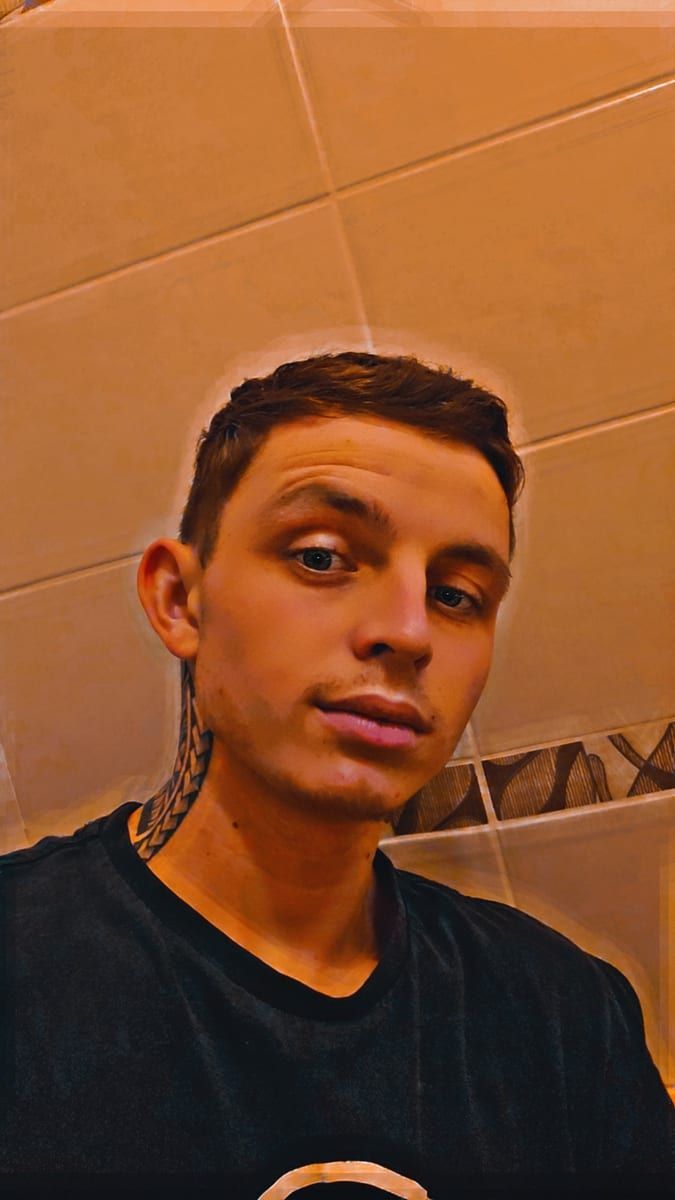 Profil de Maximino